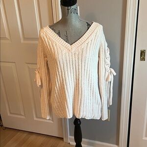 VENUS Cream V-Neck Sweater with Bow Accents